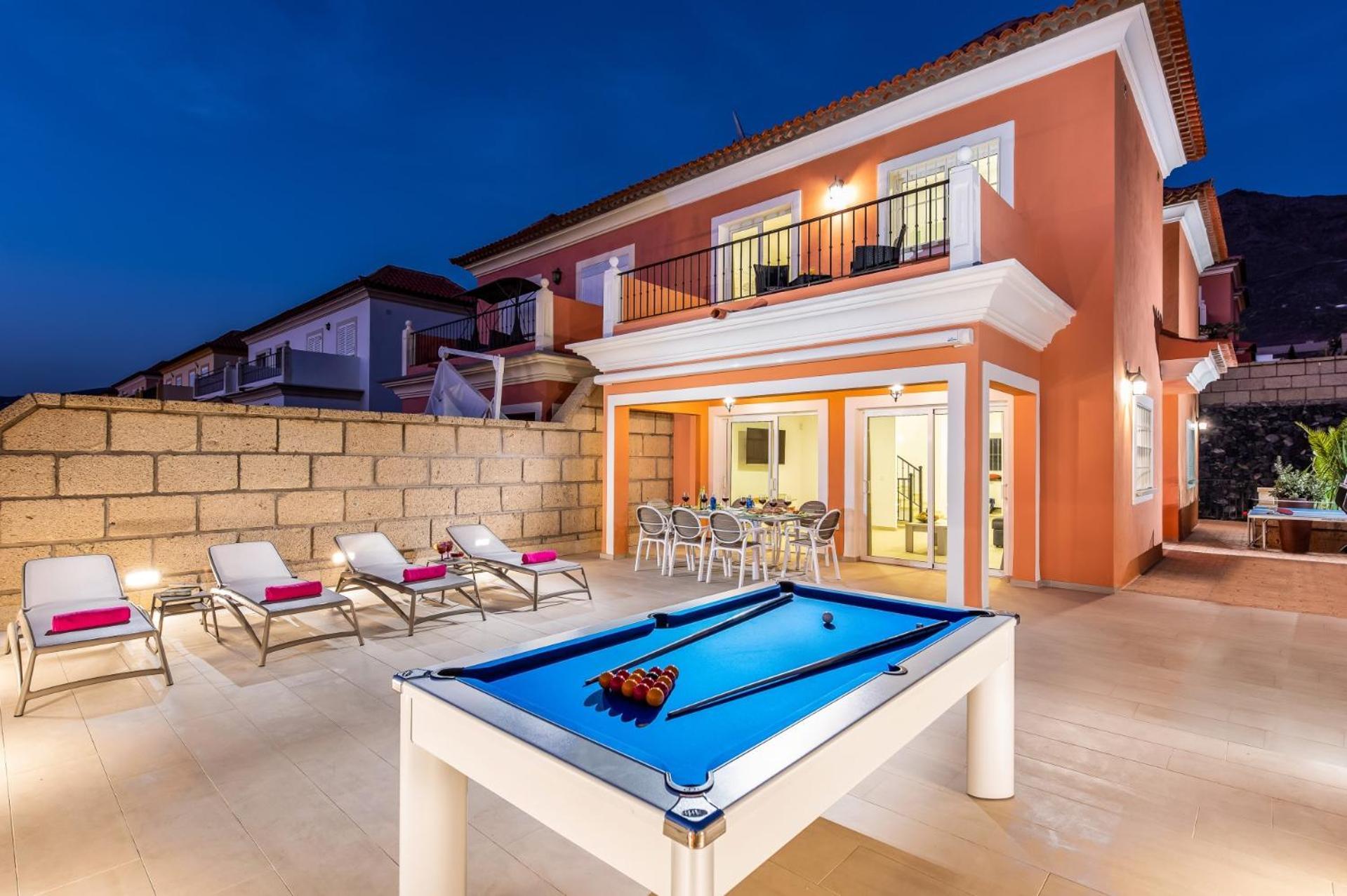 Villa Isotta By Villa Plus Адехе Екстериор снимка